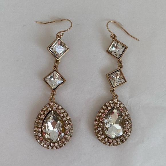Rhinestone & Gem Drop Earrings New - Picture 1 of 4